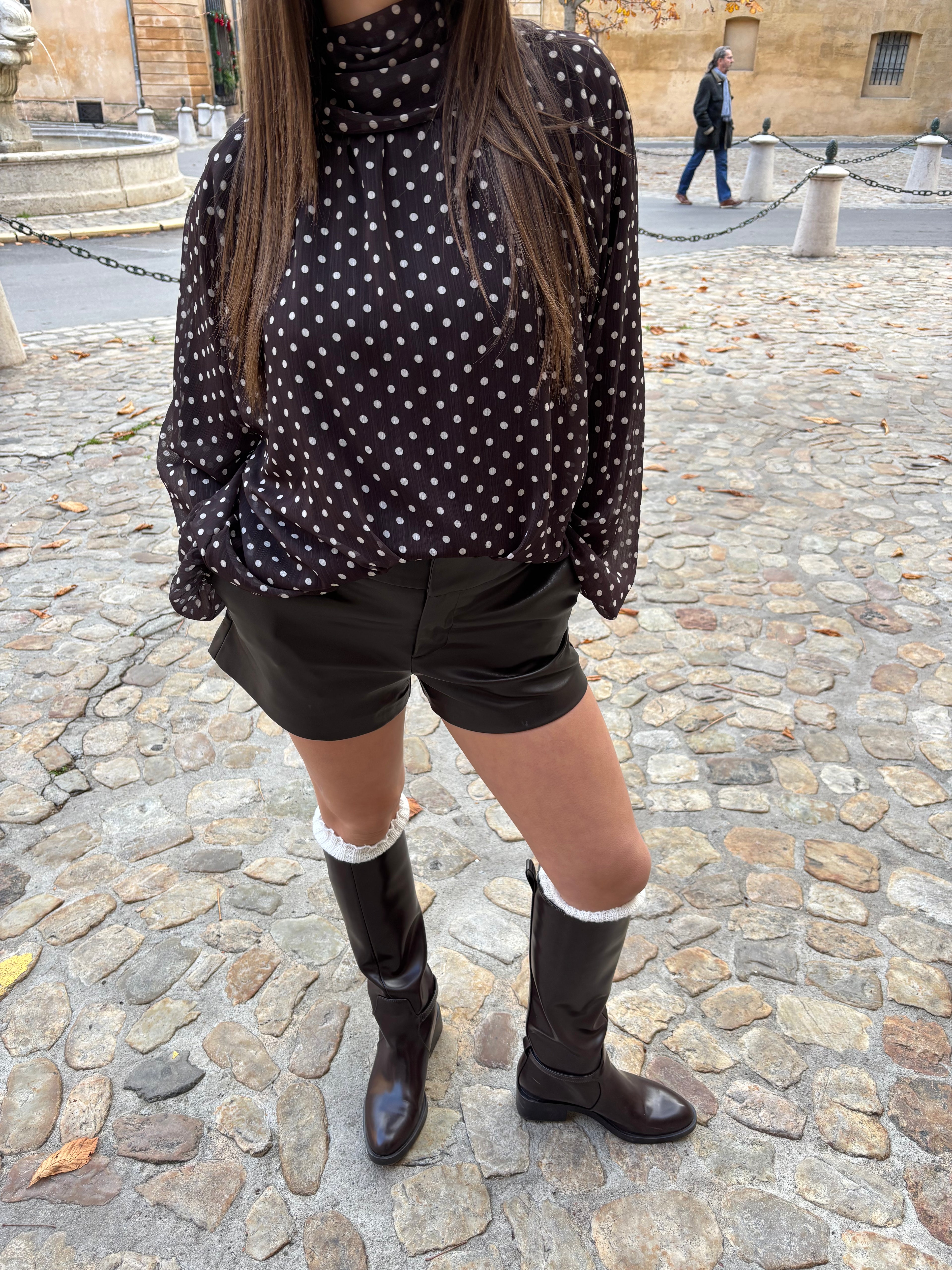 Blouse à pois marron