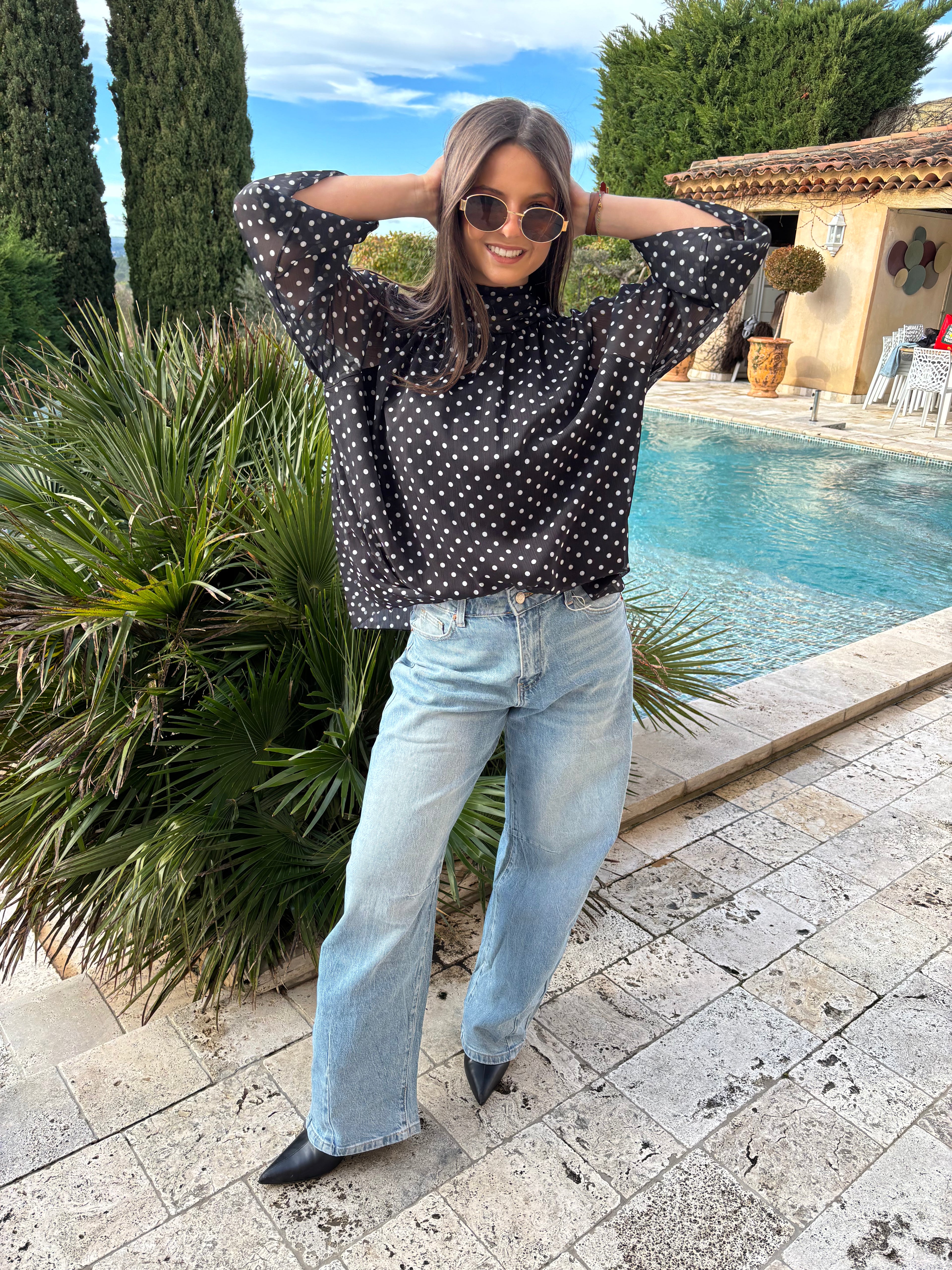 Blouse à pois noir